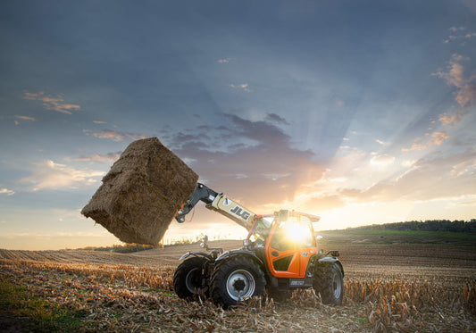 The Benefits and Drawbacks of Using Telehandlers in Construction and Agriculture